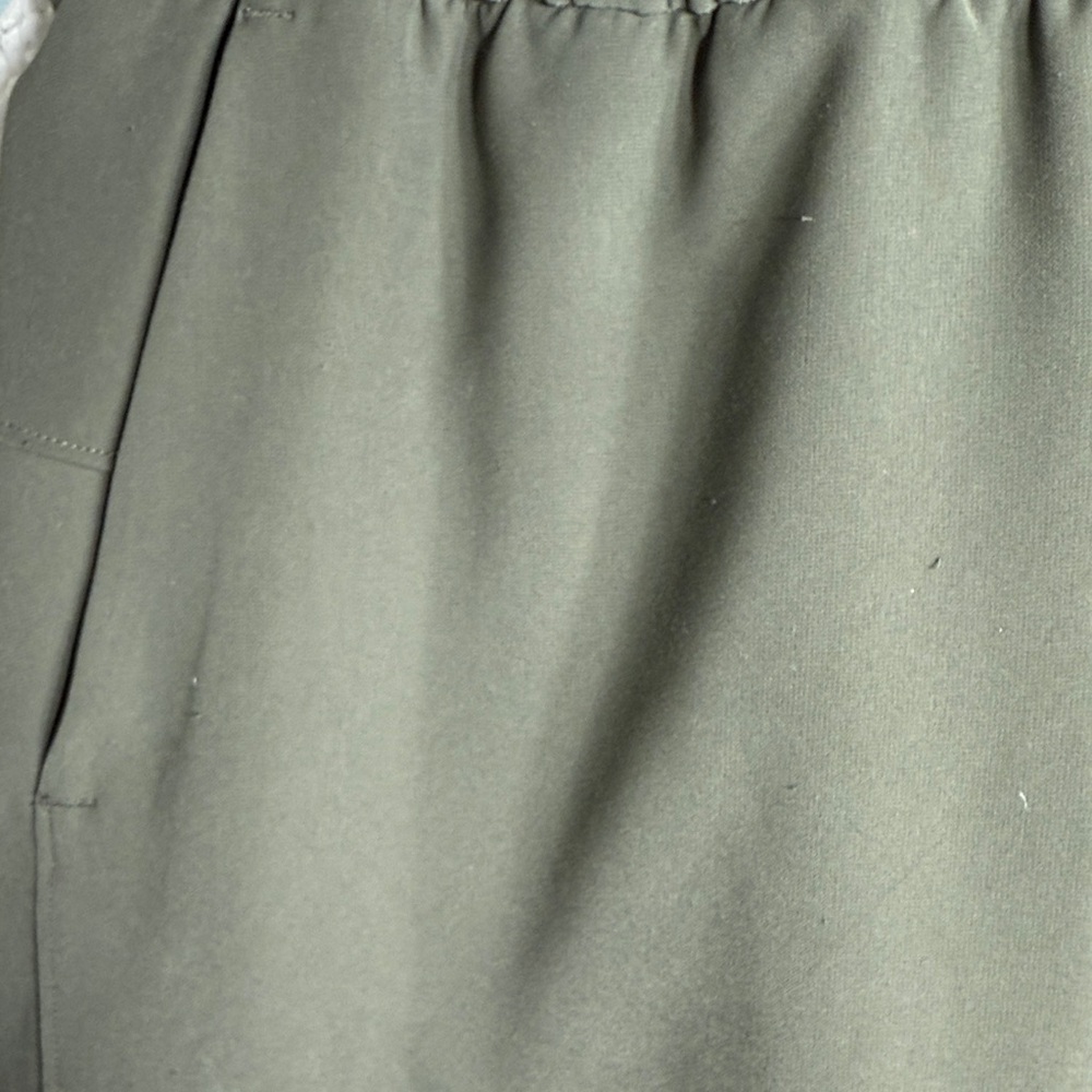 Lululemon On The Fly Woven Travel Pant Dark Olive Size 6 - Picture 10 of 11